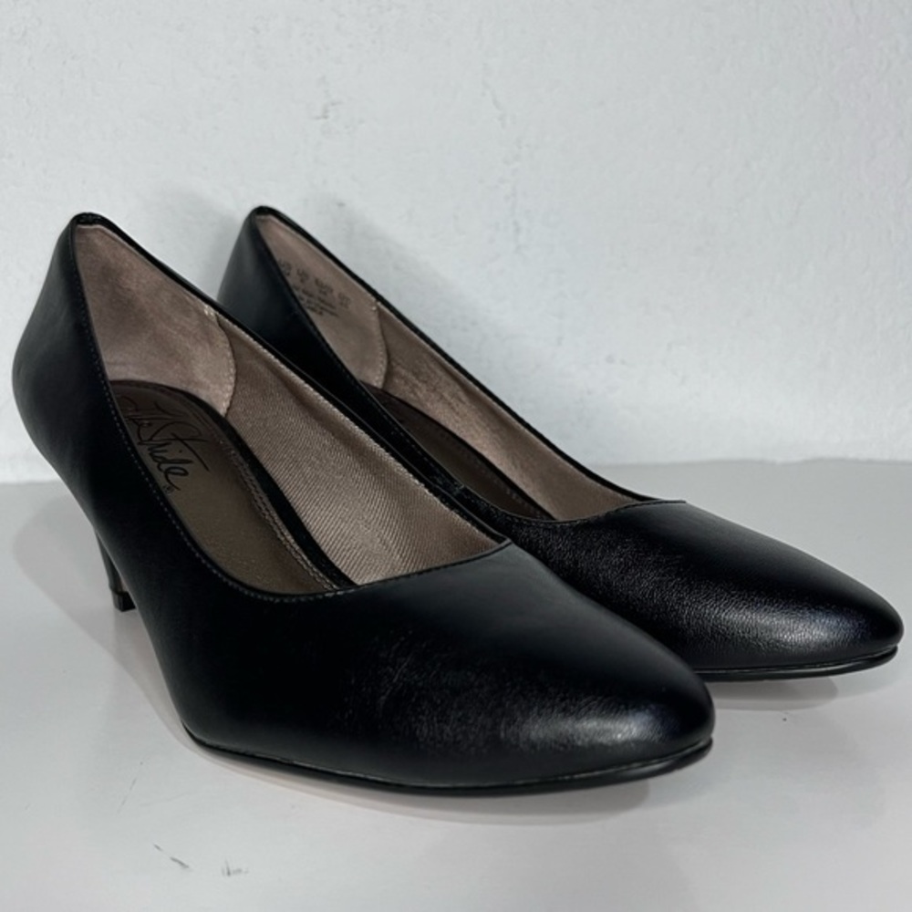LifeStride Sable Black Faux Leather Comfort Sole Heeled Pumps Size 8